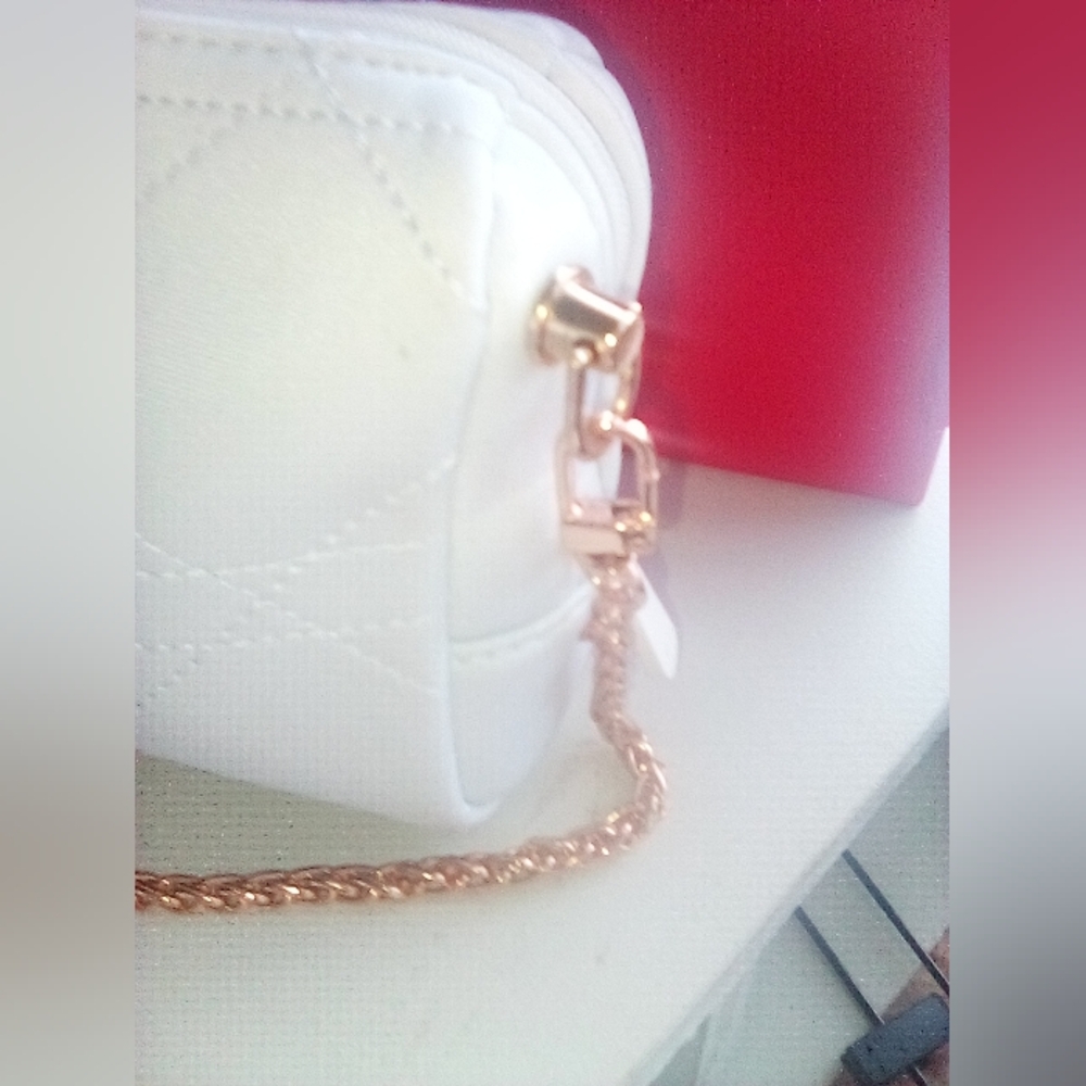 Christian Dior White Quilted Crossbody Gold Chain Star Charm GWP - Picture 15 of 16